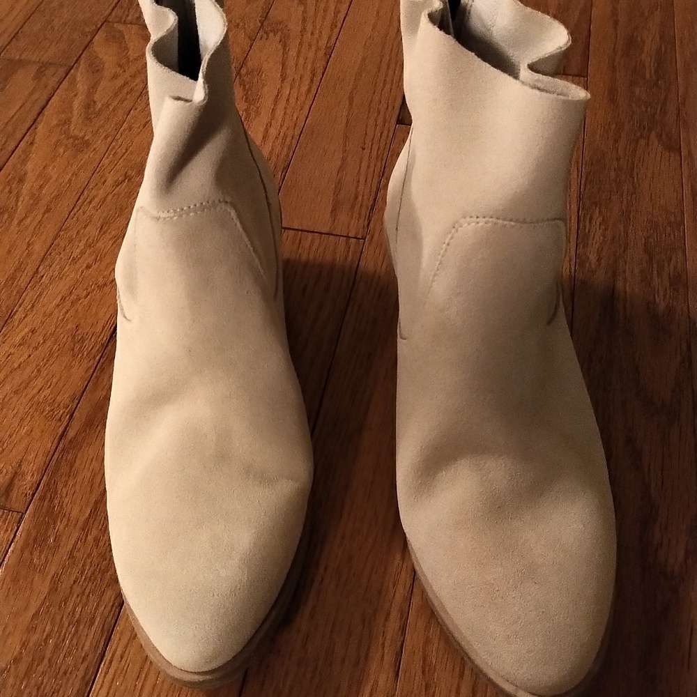 *SOLD* Joie Adria Slouchy Latte Booties Sz 6.5 - Picture 7 of 7